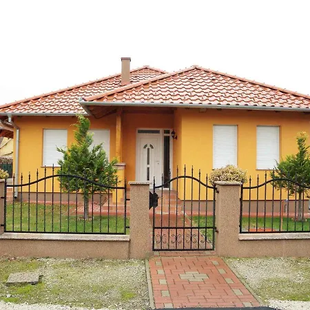 Holiday Balatonmariafurdo, Somogy 1 Hébergement de vacances