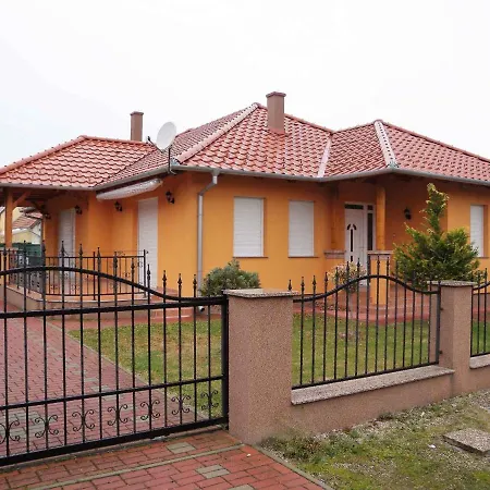 Holiday Balatonmariafurdo, Somogy 1 * Balatonkeresztúr