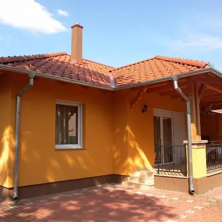 Hébergement de vacances Holiday Balatonmariafurdo, Somogy 1 *