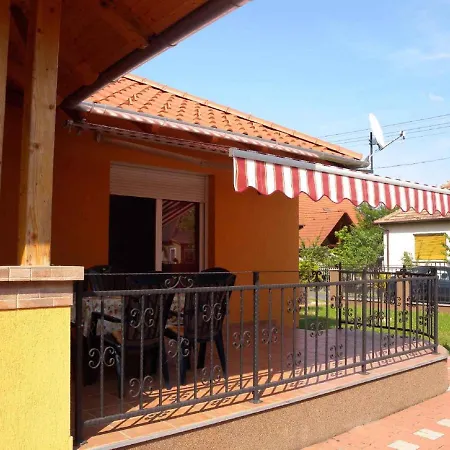 Balatonmariafurdo, Somogy 1 بيت للعطل *