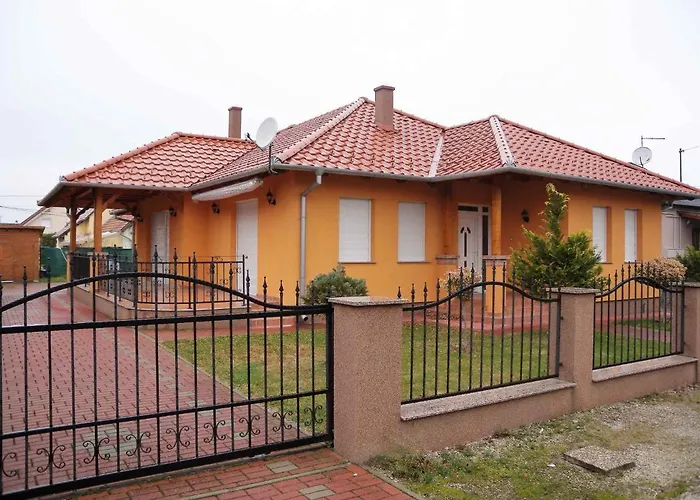 Balatonmariafurdo, Somogy 1 * Balatonmáriafürdő